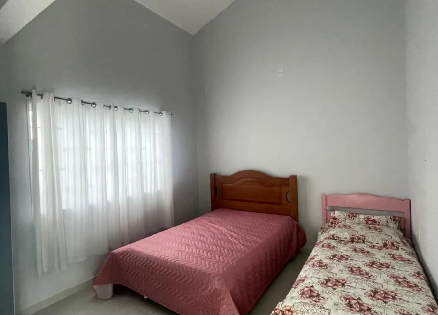 Casa A 300 Mts Da Praia - 4 Quartos Sendo 2 Suites, Ar Condicionado Palhoça Vakantiehuis