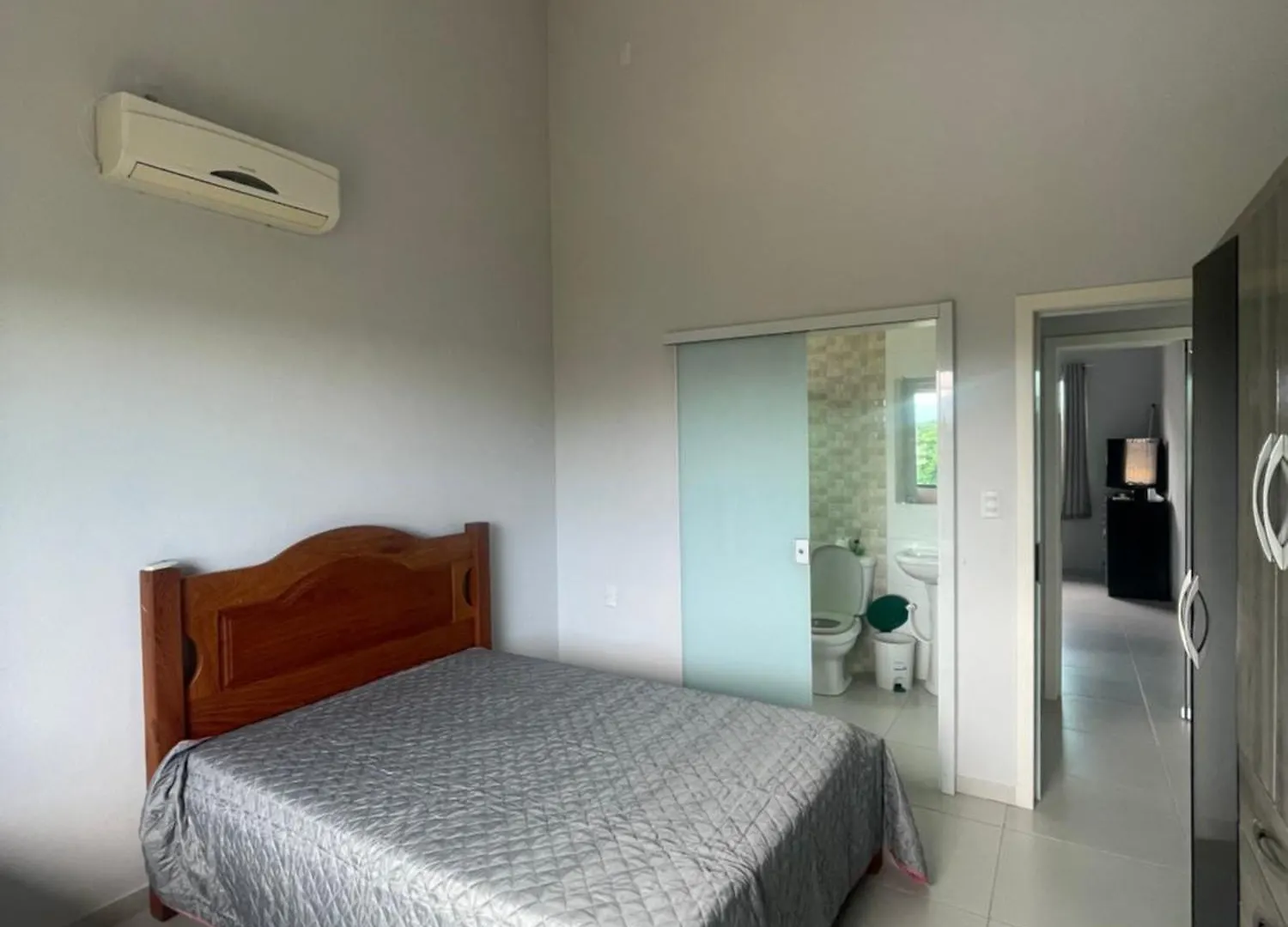 Casa A 300 Mts Da Praia - 4 Quartos Sendo 2 Suites, Ar Condicionado Palhoça